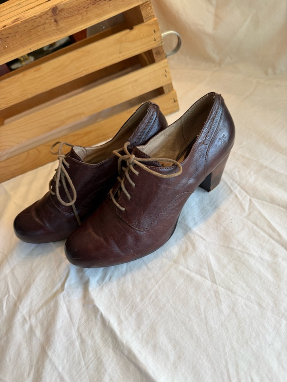 Frye Women's Brown Leather Lace-Up Heel Oxfords